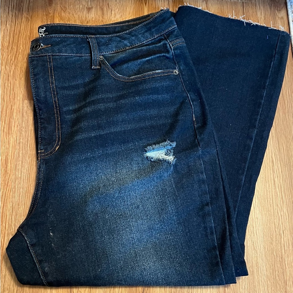 Distressed Jeans - Picture 1 of 5